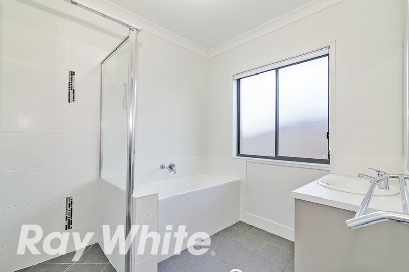 Photo - 75 Cobblestone Avenue, Logan Reserve QLD 4133 - Image 9