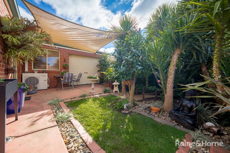 Photo - 75 Cover Drive, Sunbury VIC 3429 - Image 11