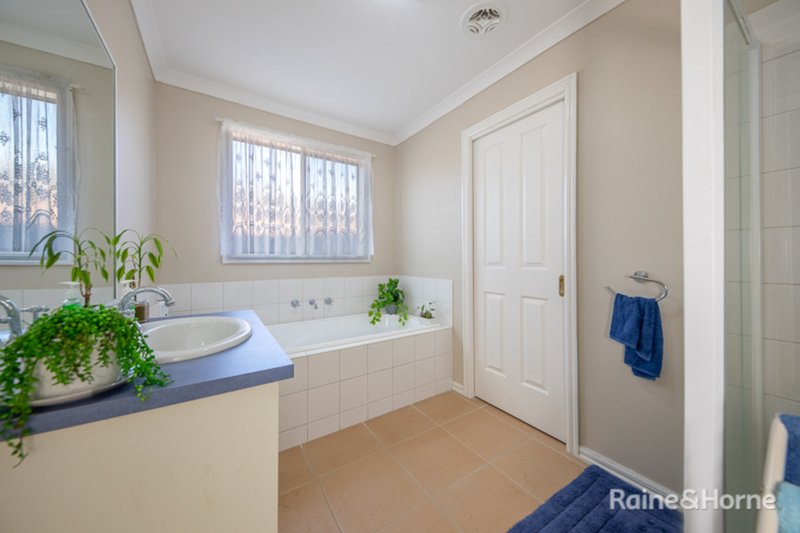 Photo - 75 Cover Drive, Sunbury VIC 3429 - Image 14