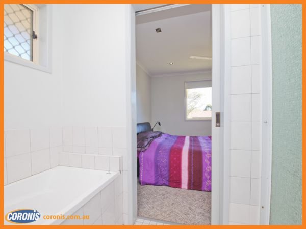 Photo - 75 Crestridge Crescent, Morayfield QLD 4506 - Image 7