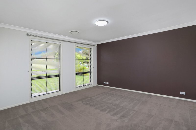 Photo - 75 Damien Drive, Parklea NSW 2768 - Image 3