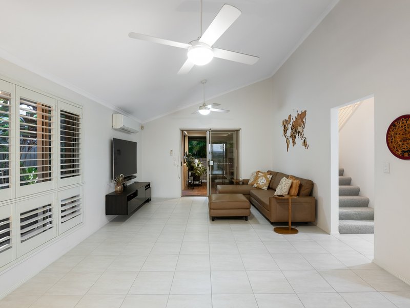 Photo - 75 Dove Tree Crescent, Sinnamon Park QLD 4073 - Image 12