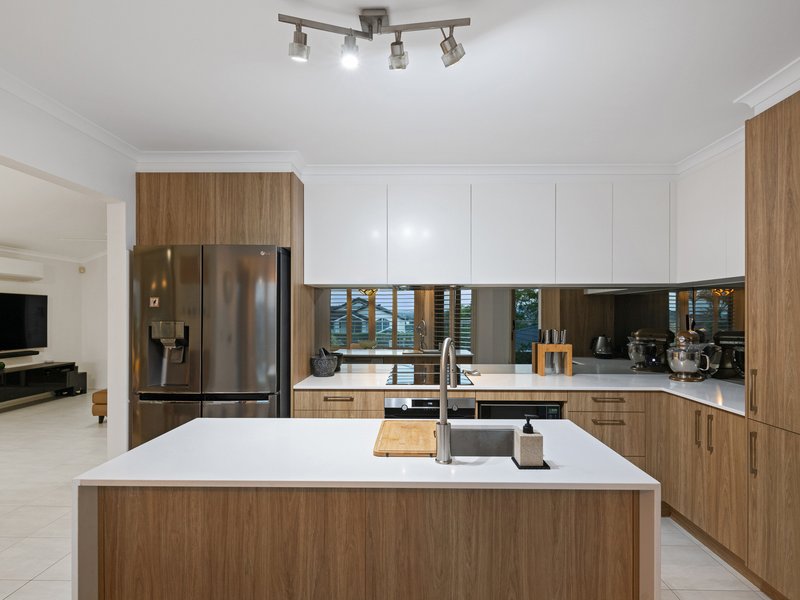 Photo - 75 Dove Tree Crescent, Sinnamon Park QLD 4073 - Image 16