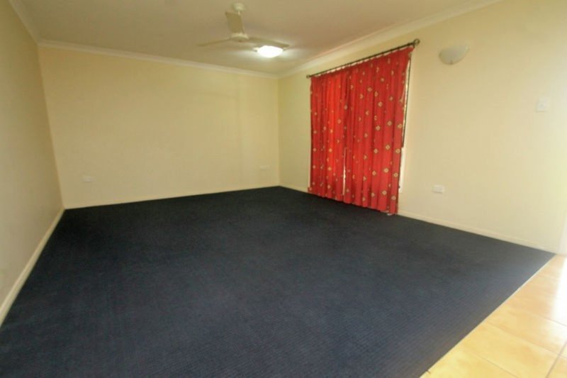 Photo - 75 Emmadale Drive, New Auckland QLD 4680 - Image 4