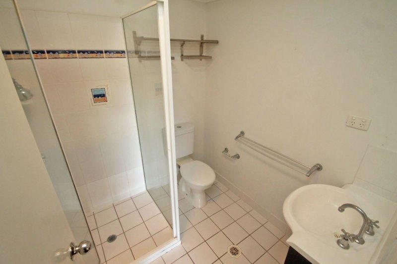 Photo - 75 Emmadale Drive, New Auckland QLD 4680 - Image 6