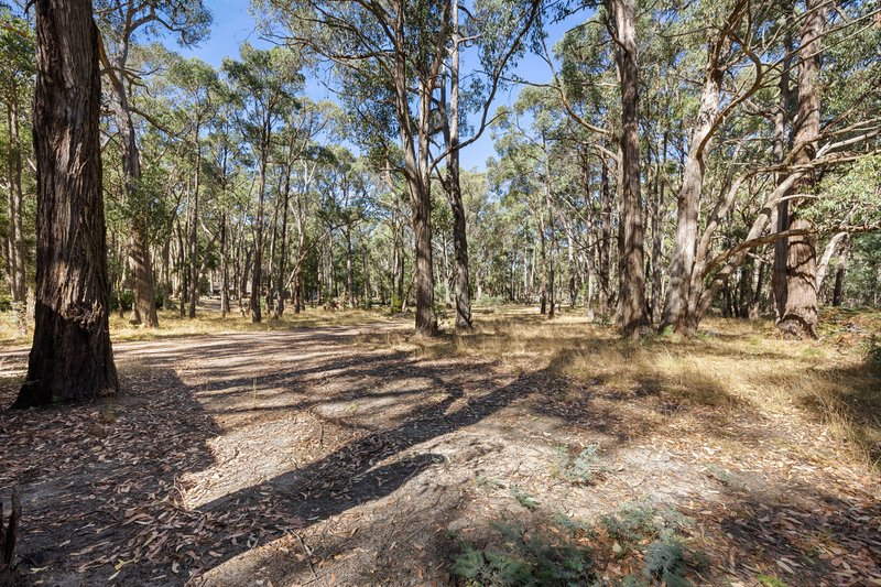 Photo - 75 Feeneys Lane, Benloch VIC 3435 - Image 3