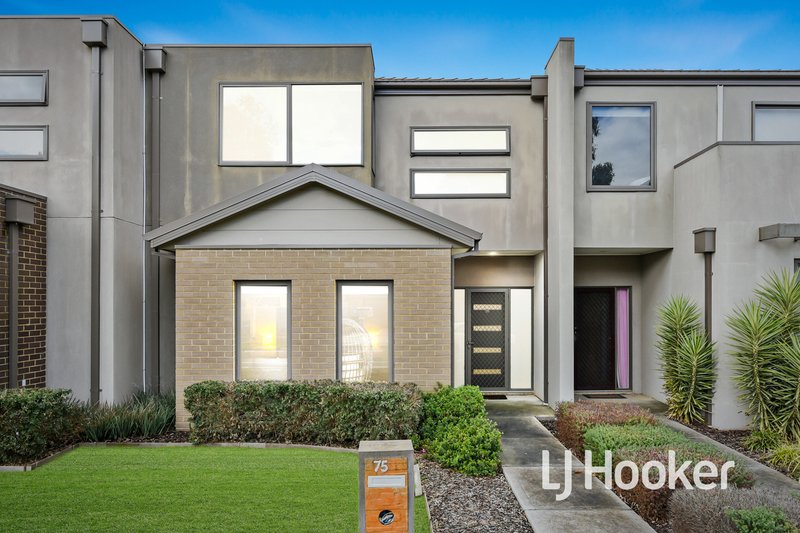 75 Fiorelli Boulevard, Cranbourne East VIC 3977