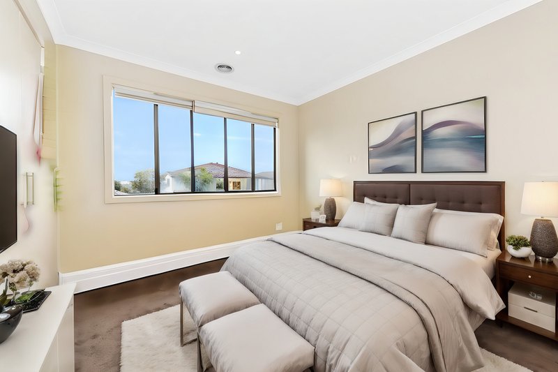 Photo - 75 Fiorelli Boulevard, Cranbourne East VIC 3977 - Image 10