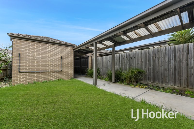 Photo - 75 Fiorelli Boulevard, Cranbourne East VIC 3977 - Image 14