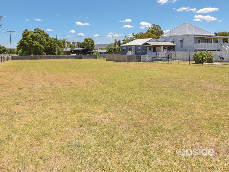 Photo - 75 Gillam Street, Clifton QLD 4361 - Image 2