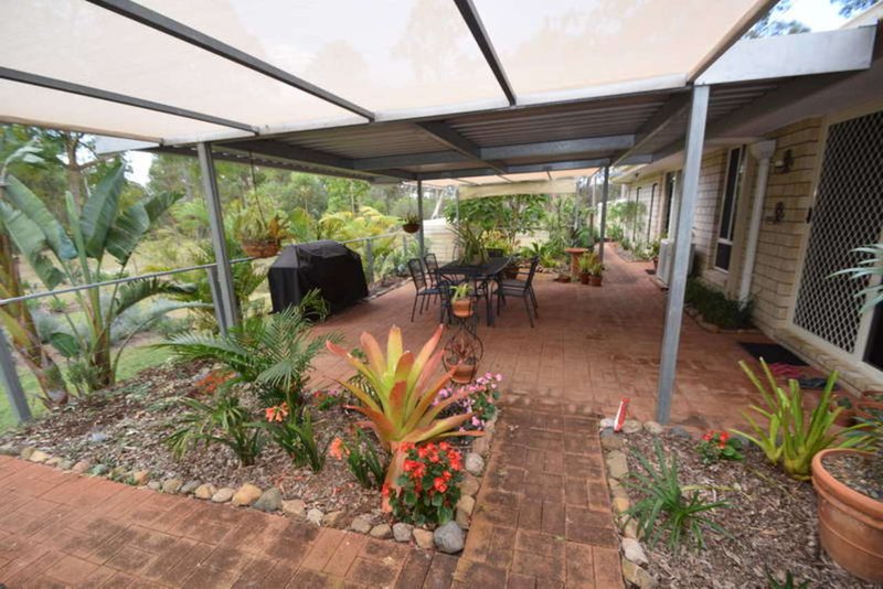 Photo - 75 Gloucester Court, Mount Hallen QLD 4312 - Image 5