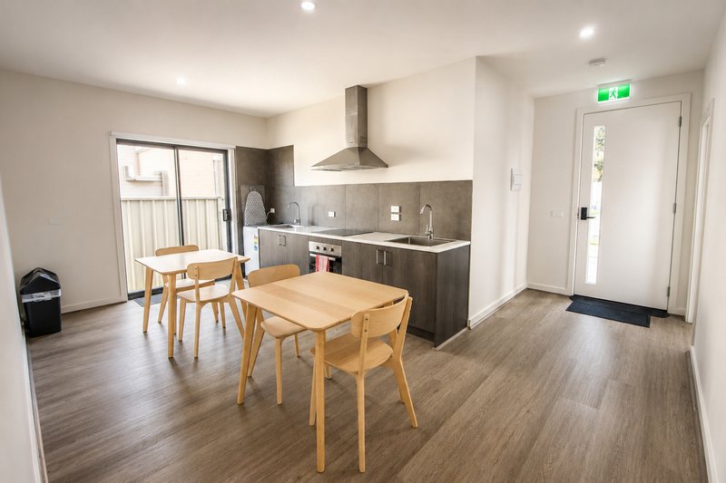Photo - 75 Grutzner Avenue, Shepparton VIC 3630 - Image 3