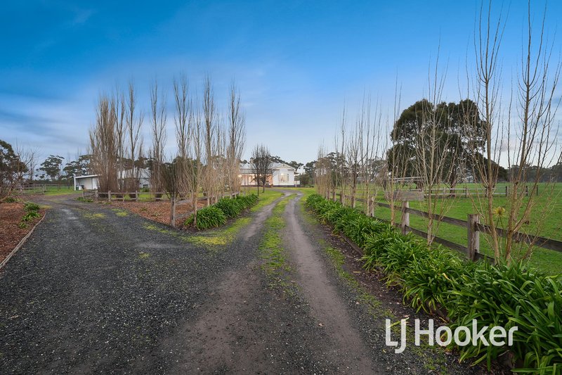 Photo - 75 Hall Road, Pakenham South VIC 3810 - Image 25