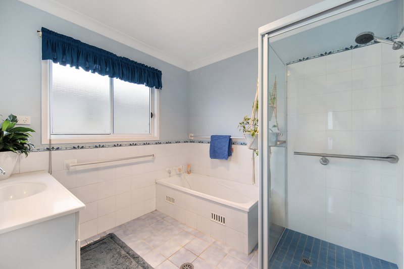 Photo - 75 Kalua Drive, Chittaway Bay NSW 2261 - Image 6