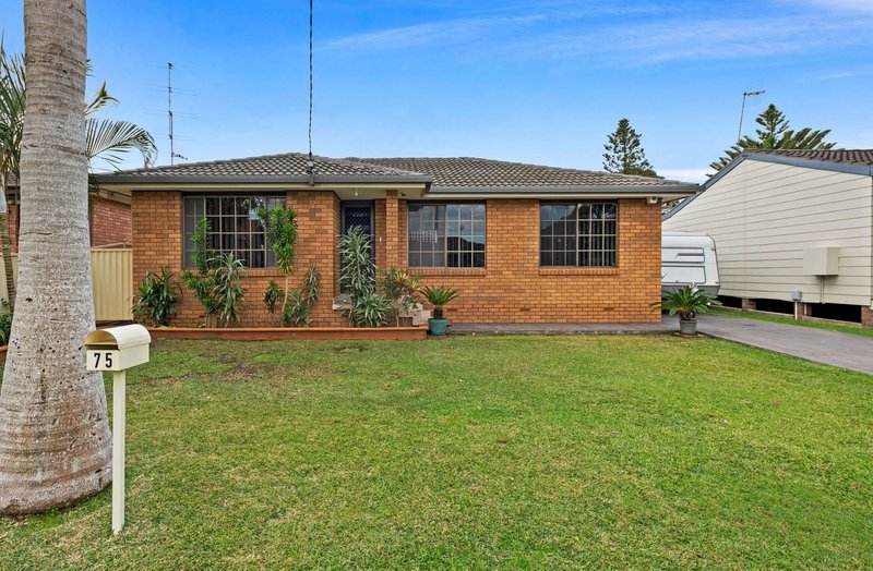 75 Kerry Crescent, Berkeley Vale NSW 2261