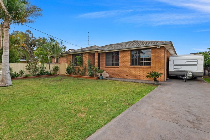 Photo - 75 Kerry Crescent, Berkeley Vale NSW 2261 - Image 2