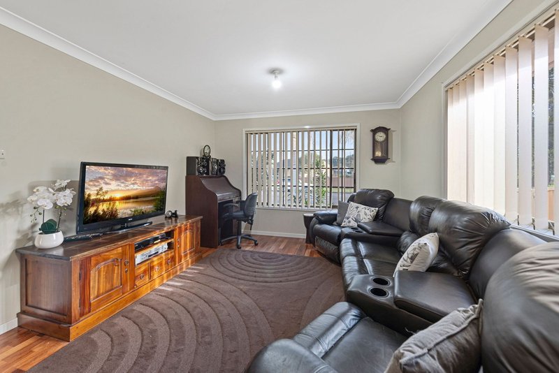 Photo - 75 Kerry Crescent, Berkeley Vale NSW 2261 - Image 4