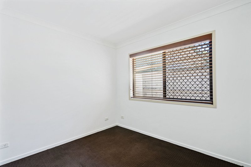 Photo - 75 Kumbari Close, Southport QLD 4215 - Image 7