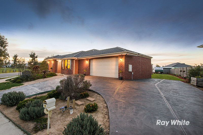 75 Linden Tree Way, Cranbourne North VIC 3977