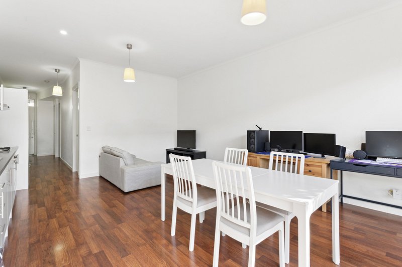 Photo - 75 Macmillan Avenue, Mawson Lakes SA 5095 - Image 5