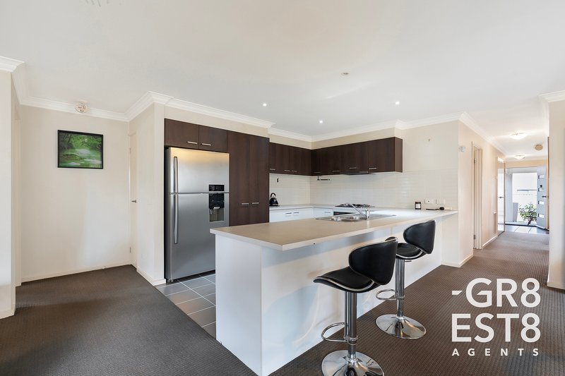 Photo - 75 Meridian Circuit, Berwick VIC 3806 - Image 4
