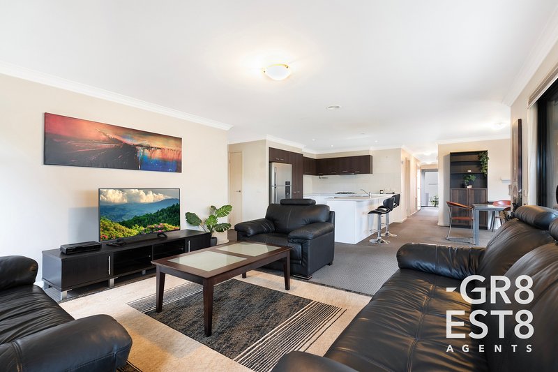 Photo - 75 Meridian Circuit, Berwick VIC 3806 - Image 5