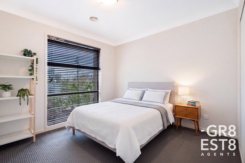 Photo - 75 Meridian Circuit, Berwick VIC 3806 - Image 10