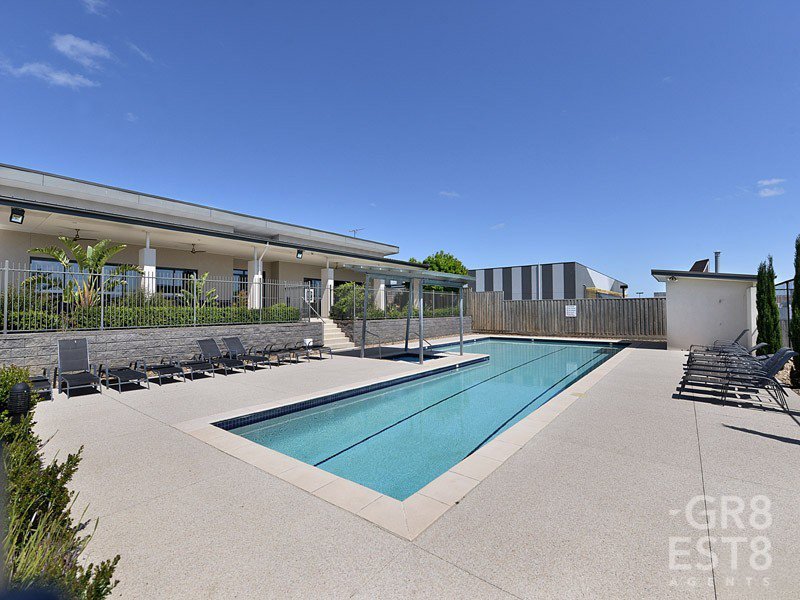 Photo - 75 Meridian Circuit, Berwick VIC 3806 - Image 17