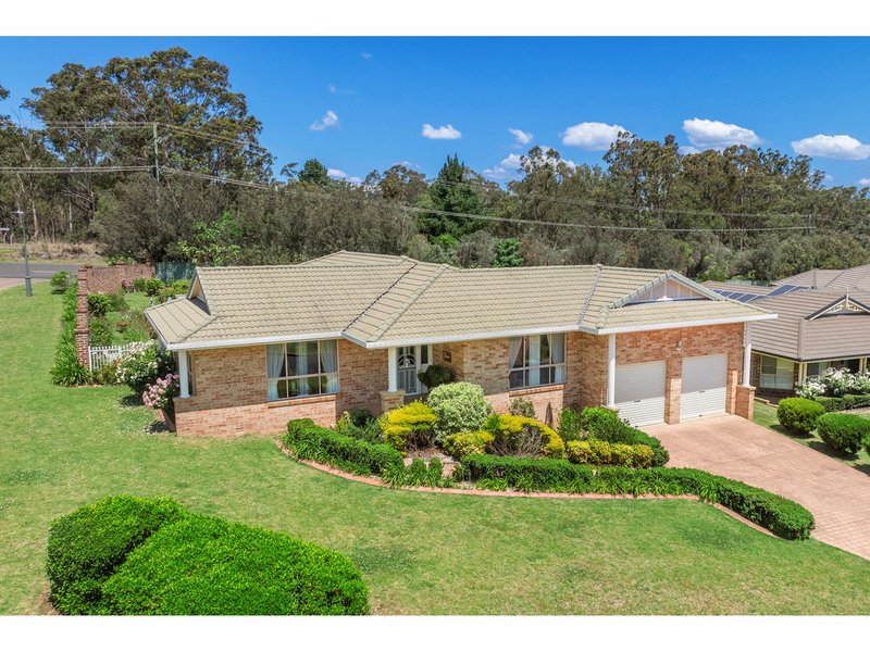 75 Norris Drive, Armidale NSW 2350