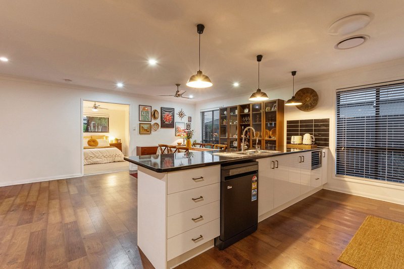 Photo - 75 Northquarter Drive, Murrumba Downs QLD 4503 - Image 5
