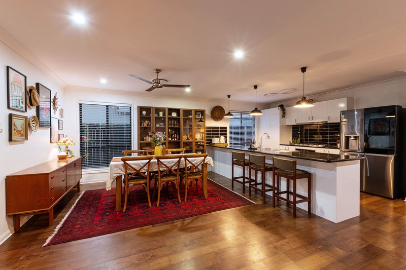 Photo - 75 Northquarter Drive, Murrumba Downs QLD 4503 - Image 6