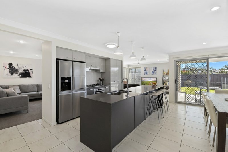 Photo - 75 Park Vista Drive, Mango Hill QLD 4509 - Image 2