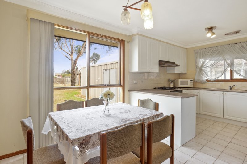 Photo - 75 Powell Drive, Hoppers Crossing VIC 3029 - Image 5