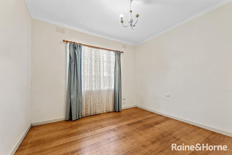 Photo - 75 Power Street, St Albans VIC 3021 - Image 5