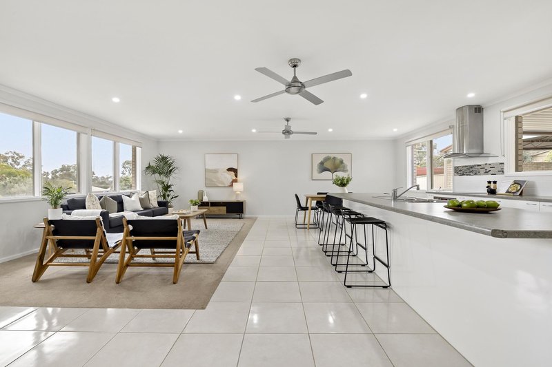 Photo - 75 Shakespeare Crescent, Fraser ACT 2615 - Image 3