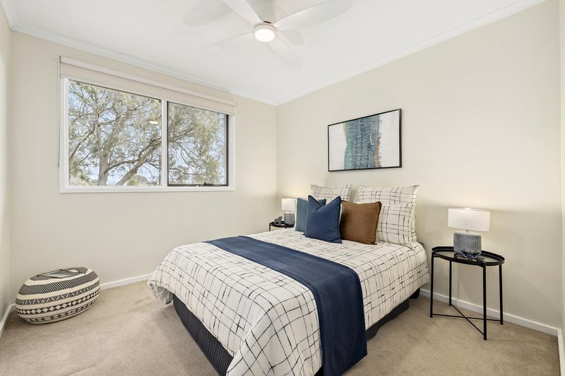 Photo - 75 Shakespeare Crescent, Fraser ACT 2615 - Image 6