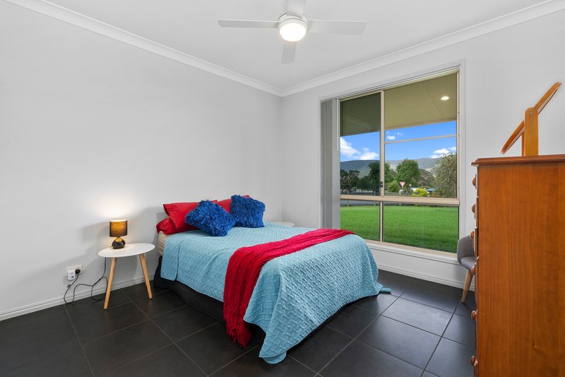 Photo - 75 Sippel Drive, Woodford QLD 4514 - Image 9