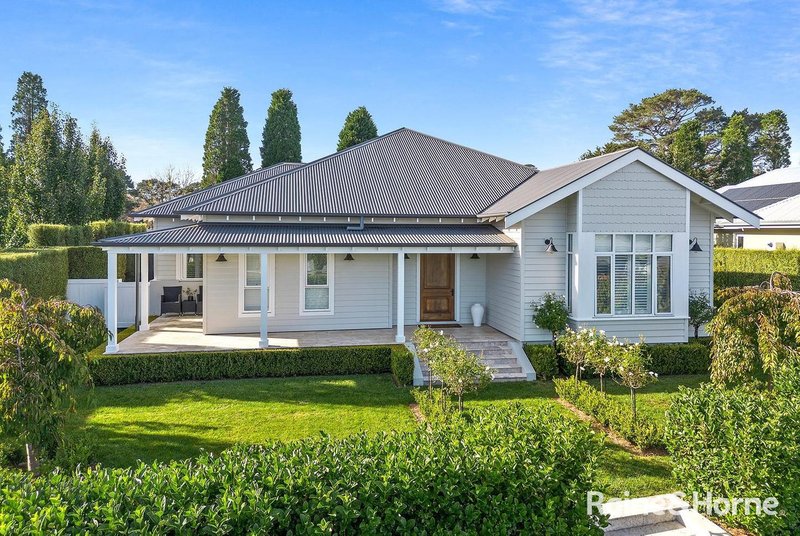 Photo - 75 Sir James Fairfax Circuit, Bowral NSW 2576 - Image 1