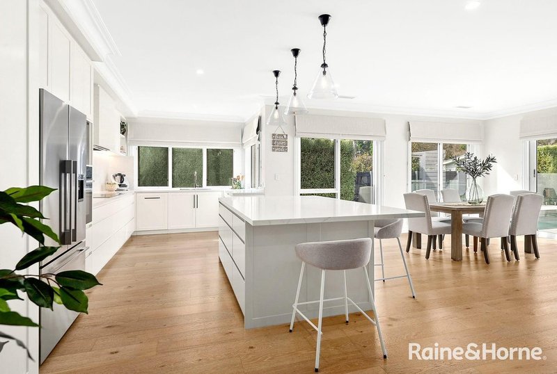 Photo - 75 Sir James Fairfax Circuit, Bowral NSW 2576 - Image 4