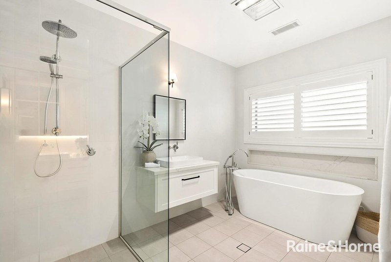 Photo - 75 Sir James Fairfax Circuit, Bowral NSW 2576 - Image 8