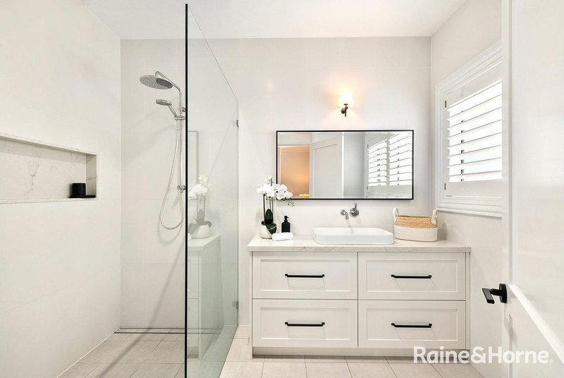 Photo - 75 Sir James Fairfax Circuit, Bowral NSW 2576 - Image 10