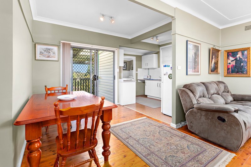 Photo - 75 Stuart Road, Warrawong NSW 2502 - Image 6