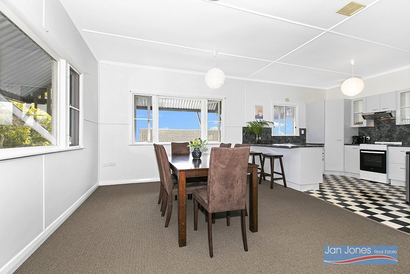 Photo - 75 Thomas Street, Clontarf QLD 4019 - Image 5