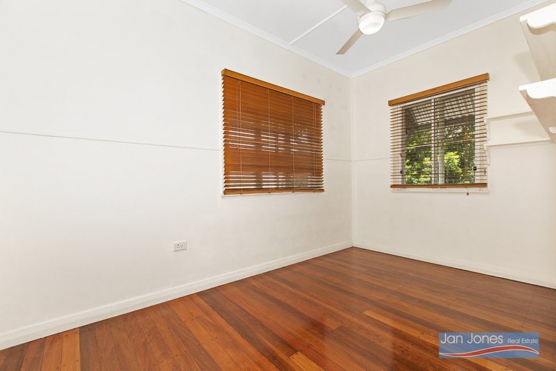 Photo - 75 Thomas Street, Clontarf QLD 4019 - Image 13