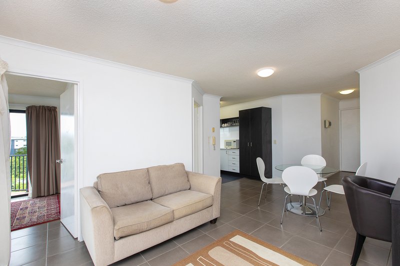 Photo - 75 Thorn Street, Kangaroo Point QLD 4169 - Image 1
