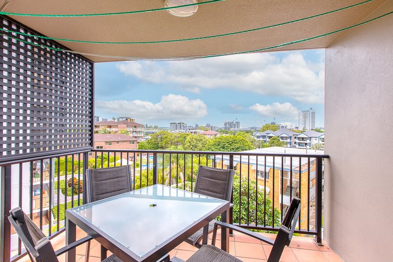 Photo - 75 Thorn Street, Kangaroo Point QLD 4169 - Image 6