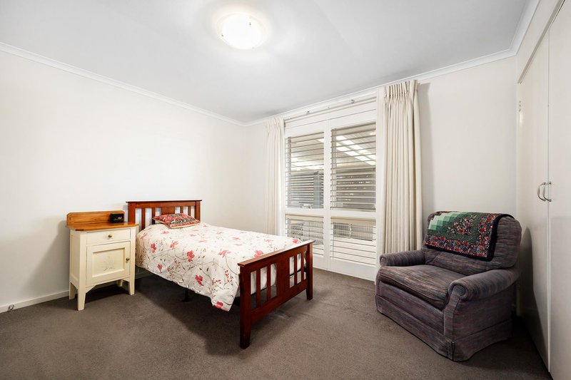 Photo - 75 Tyrrell Circuit, Kaleen ACT 2617 - Image 13