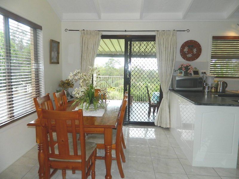 Photo - 75 Velvet Street, Pine Mountain QLD 4306 - Image 7