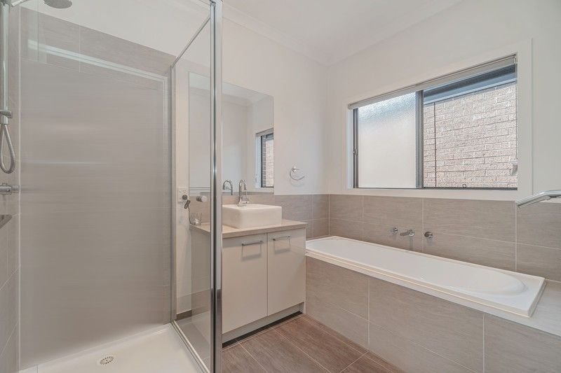 Photo - 75 Wattletree Street, Craigieburn VIC 3064 - Image 12