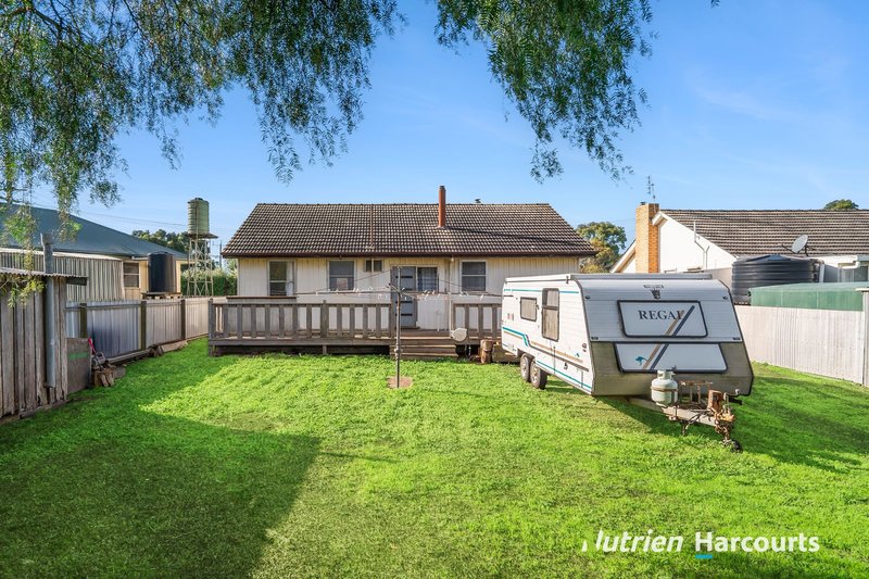Photo - 75 West Street, Mortlake VIC 3272 - Image 2